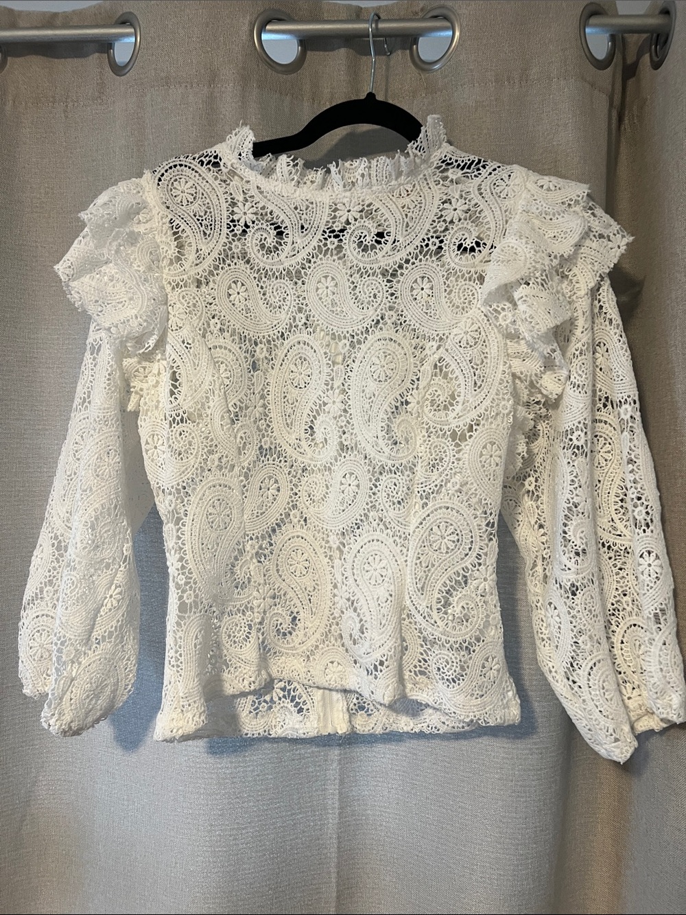 Women's White Paisley Lace Ruffle Blouse